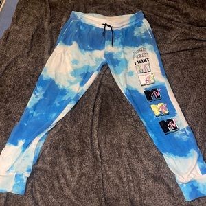 Cute the dye sweats